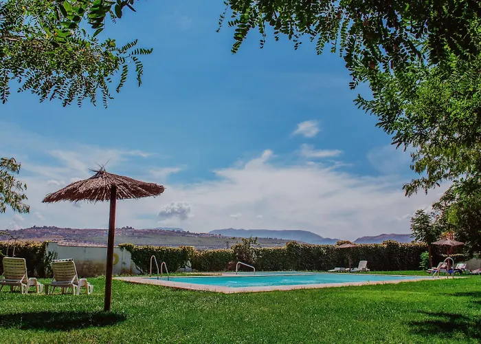 מלון Boutique Molino Del Arco 4*