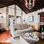 Отель Boutique Molino Del Arco